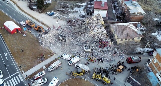 土耳其一滑雪场酒店火灾致重大伤亡，悲痛与反思